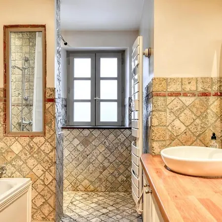 Feriehus Loft Centre-ville Parking, Clim, Wifi