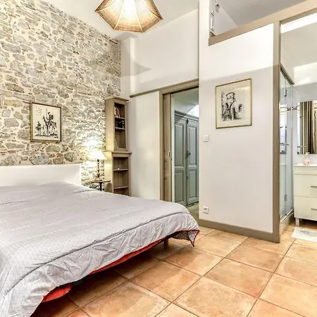 Loft Centre-ville Parking, Clim, Wifi *