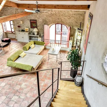 Feriehus Loft Centre-ville Parking, Clim, Wifi Carcassonne