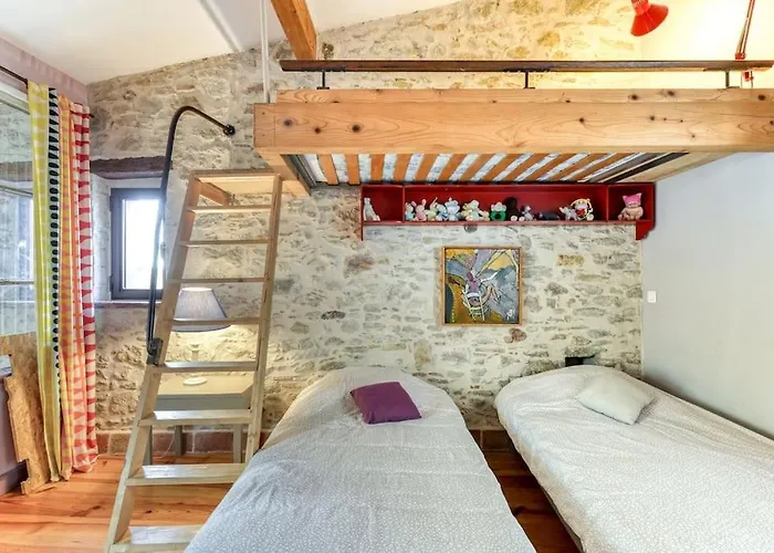 Loft Centre-ville Parking, Clim, Wifi *