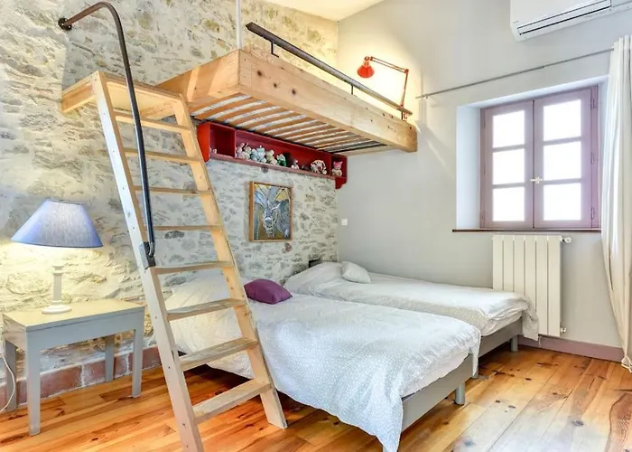 Loft Centre-ville Parking, Clim, Wifi Carcassonne