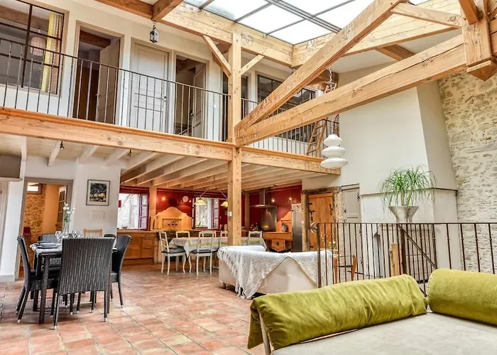 Loft Centre-ville Parking, Clim, Wifi